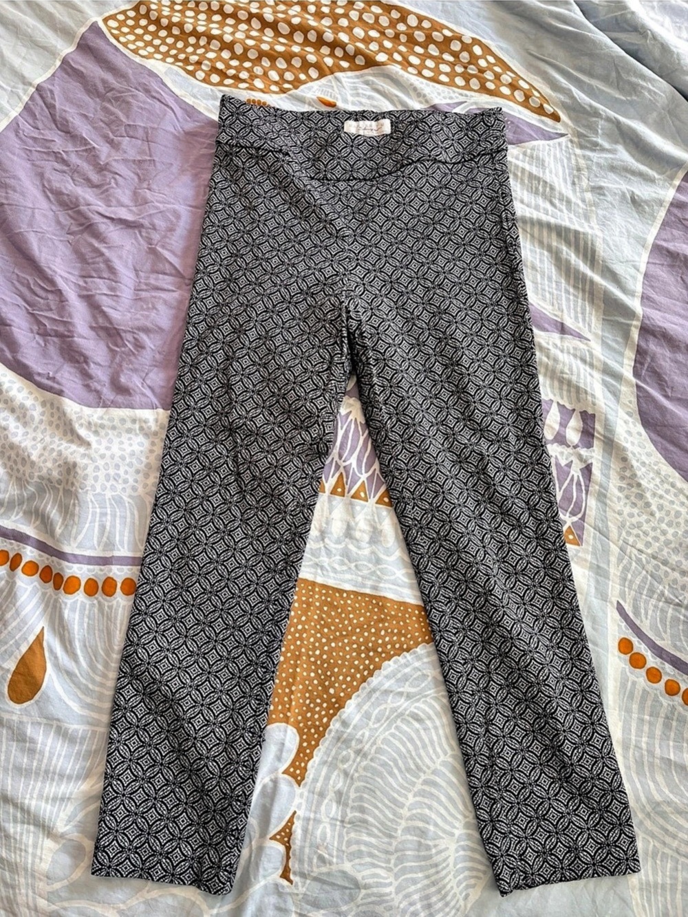 Slimming Solutions Geometric Wide Leg Pants in Black & White Size Medium